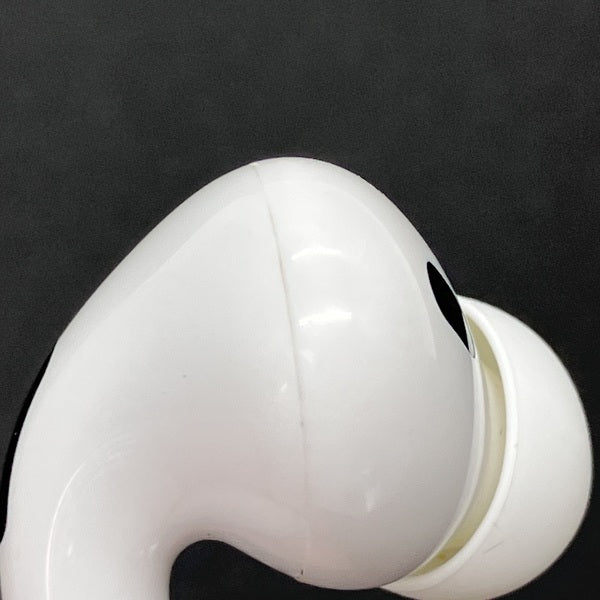 【中古】MagSafe充電ケース(USB-C)付きAirPods Pro(第2世代) MTJV3JA【秋葉原】