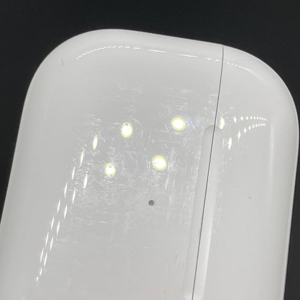 【中古】MagSafe充電ケース(USB-C)付きAirPods Pro(第2世代) MTJV3JA【秋葉原】