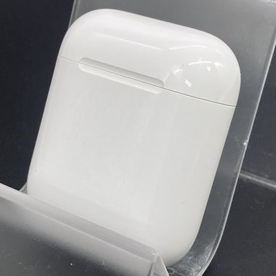 【中古】AirPods with Charging Case MV7N2J/A【日本橋】