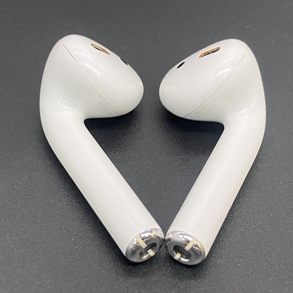 【中古】AirPods with Charging Case MV7N2J/A【日本橋】