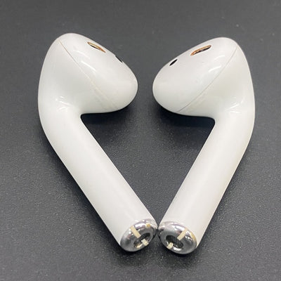 【中古】AirPods with Charging Case MV7N2J/A【日本橋】