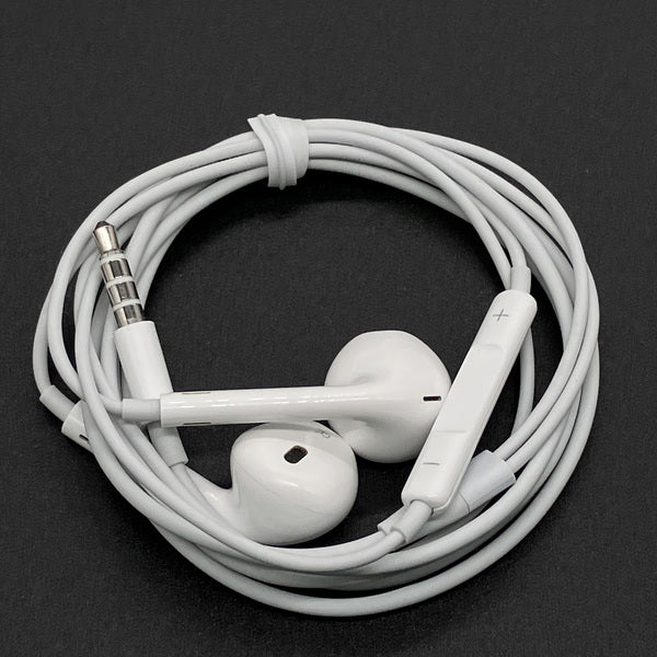 【中古】Apple EarPods with Remote and Mic【日本橋】