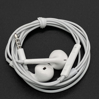 【中古】Apple EarPods with Remote and Mic【日本橋】