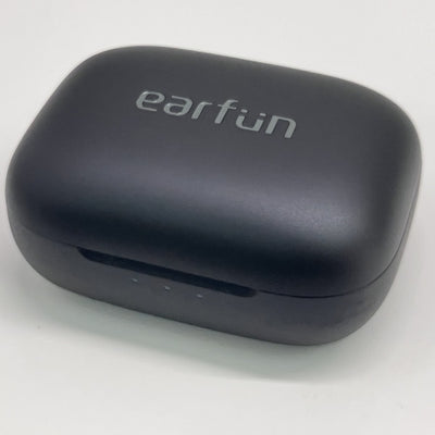 【中古】Air Pro 4 - Black【日本橋】