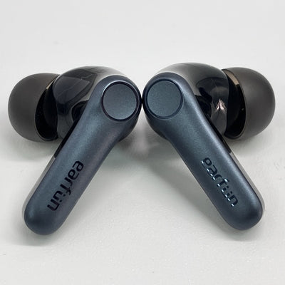 【中古】Air Pro 4 - Black【日本橋】