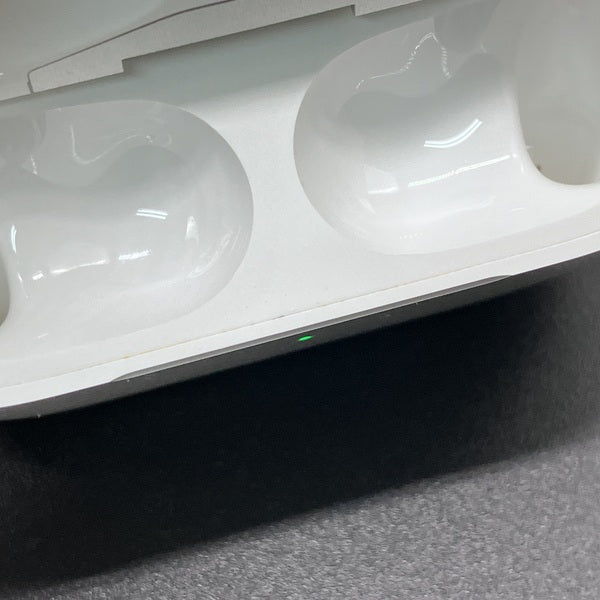 【中古】MagSafe充電ケース(USB-C)付きAirPods Pro(第2世代) MTJV3JA【仙台】