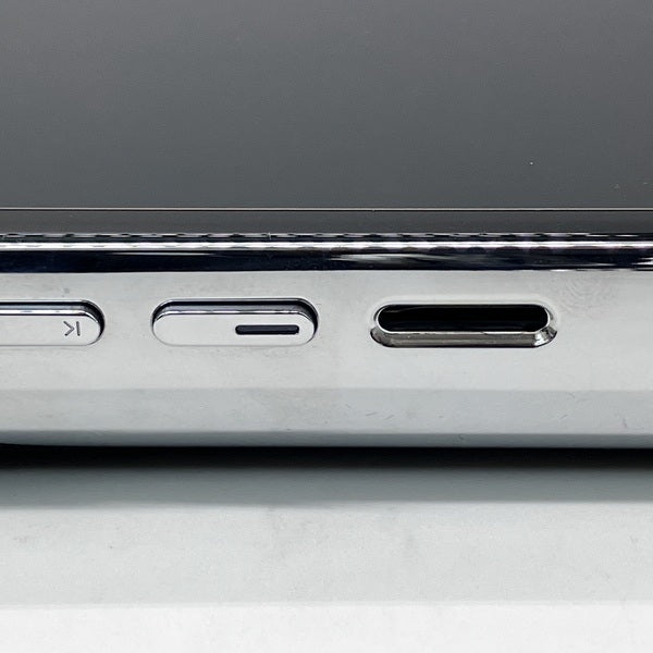 【中古】R8 II - Silver【名古屋】