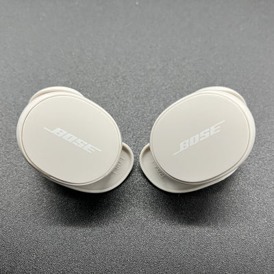 【中古】QuietComfort Earbuds White Smoke【秋葉原】