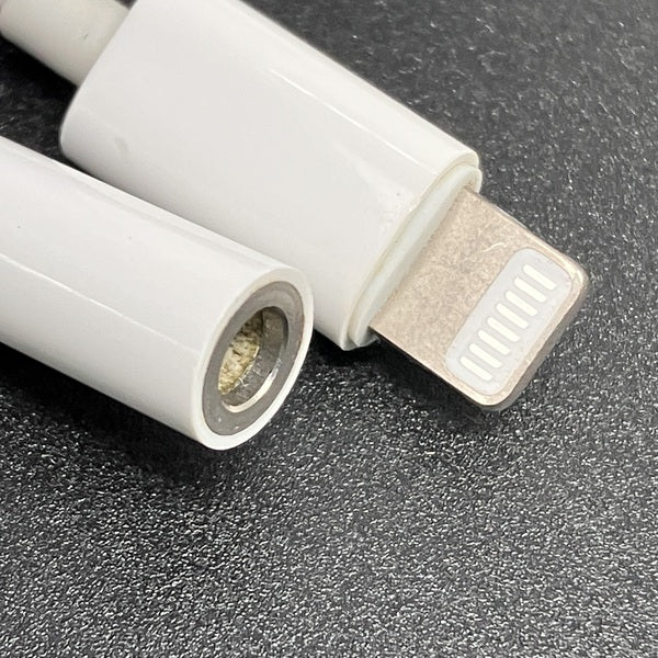 【中古】Lightning - 3.5 mmヘッドフォンジャックアダプタ【日本橋】