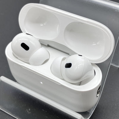 【中古】MagSafe充電ケース(USB-C)付きAirPods Pro(第2世代) MTJV3JA【秋葉原】