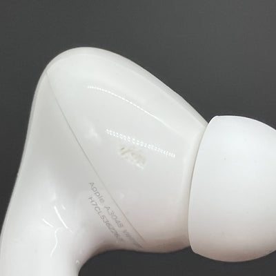 【中古】MagSafe充電ケース(USB-C)付きAirPods Pro(第2世代) MTJV3JA【秋葉原】