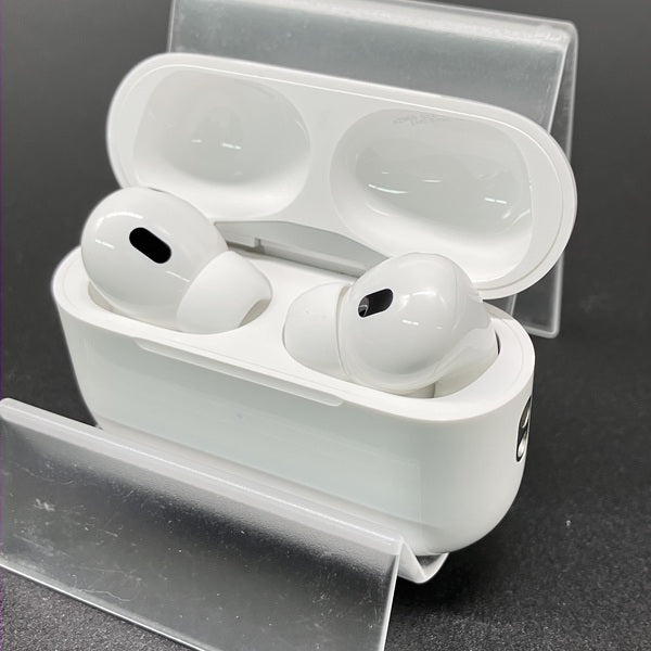 【中古】MagSafe充電ケース(USB-C)付きAirPods Pro(第2世代) MTJV3JA【秋葉原】