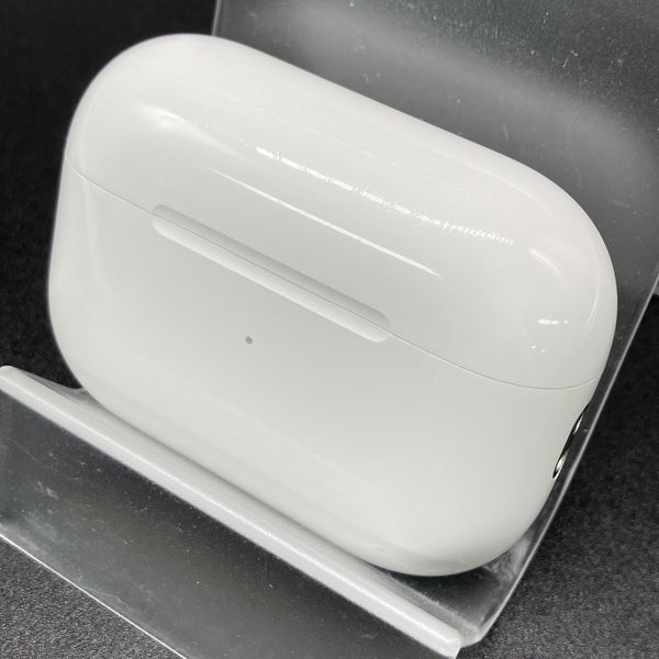 【中古】MagSafe充電ケース(USB-C)付きAirPods Pro(第2世代) MTJV3JA【秋葉原】