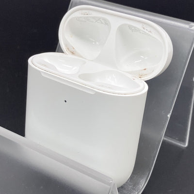 【中古】Wireless Charging Case for AirPods MR8U2J/A【秋葉原】