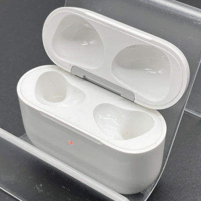 【中古】AirPods Lightning 充電ケース (第3世代)【日本橋】
