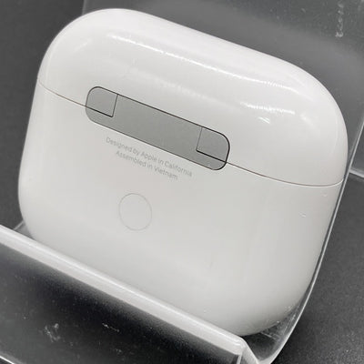【中古】AirPods Lightning 充電ケース (第3世代)【日本橋】