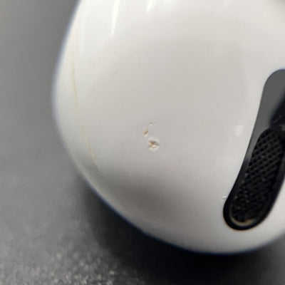 【中古】Apple AirPods Pro MLWK3J/A  (2021/Magsafe)【秋葉原】