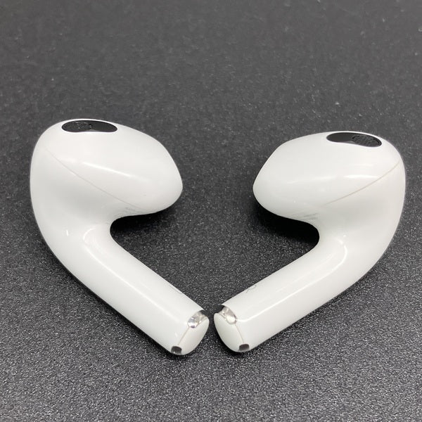 【中古】Airpods MPNY3J/A 3rd Generation  Lightning充電ケース付【日本橋】