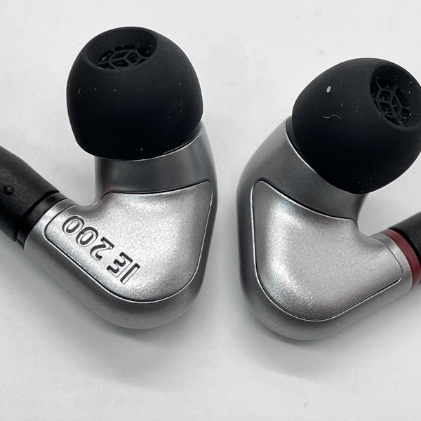 イヤホン Sennheiser IE 200 Silver Edition SENNHEISER 【中古】IE 200 Silver Edition【秋葉原】 – e☆イヤホン