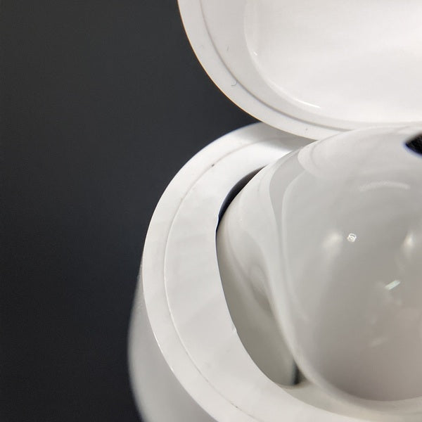 【中古】MagSafe充電ケース(USB-C)付きAirPods Pro(第2世代) MTJV3JA【秋葉原】