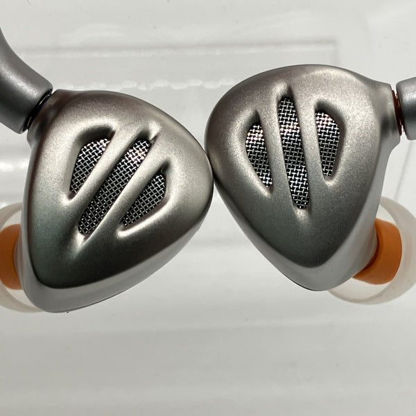 【中古】FH9 Titanium 【FIO-IEM-FH9-T】【日本橋】
