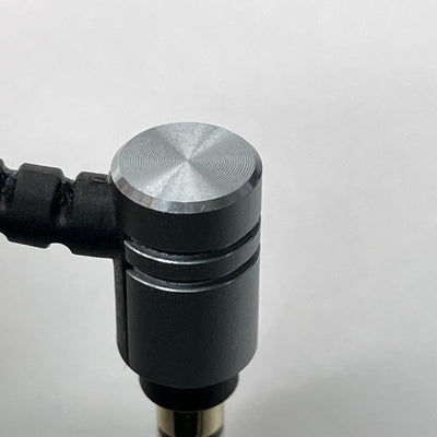 【中古】E1001 Triple-Driver In-Ear Headphones シルバー【名古屋】