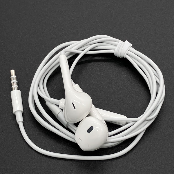 【中古】Apple EarPods with Remote and Mic【日本橋】