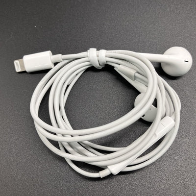 【中古】EarPods with Lightning Connector【日本橋】