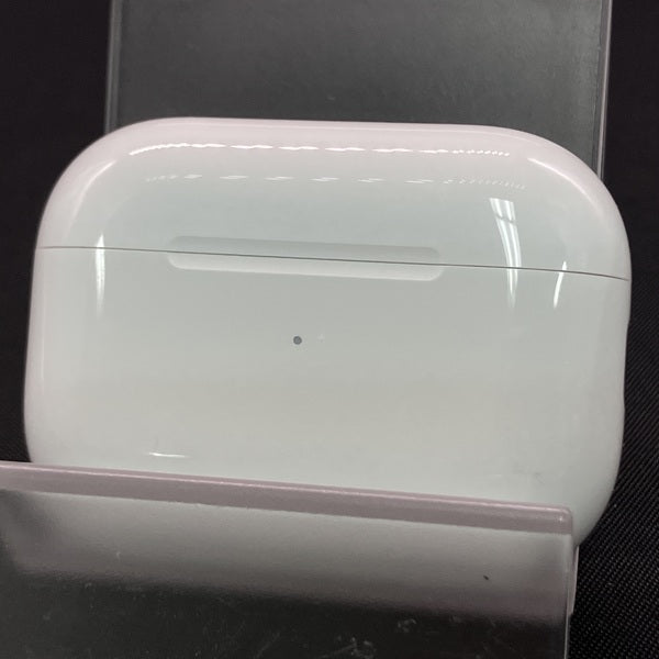 【中古】MagSafe充電ケース(USB-C)付きAirPods Pro(第2世代) MTJV3JA【秋葉原】