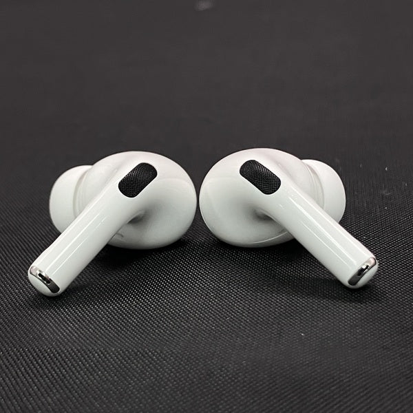 【中古】MagSafe充電ケース(USB-C)付きAirPods Pro(第2世代) MTJV3JA【秋葉原】
