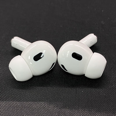 【中古】MagSafe充電ケース(USB-C)付きAirPods Pro(第2世代) MTJV3JA【秋葉原】