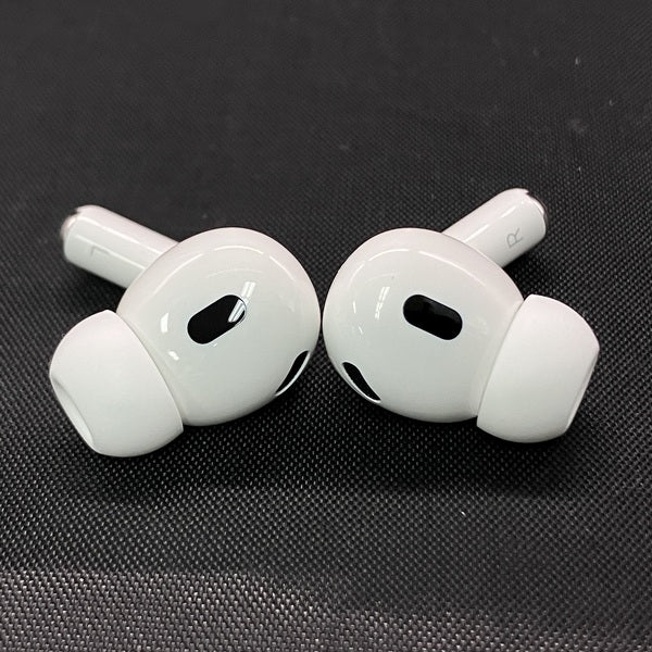 Apple 【中古】MagSafe充電ケース(USB-C)付きAirPods Pro(第2世代