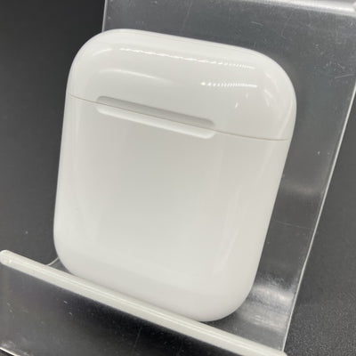 【中古】AirPods with Charging Case MV7N2J/A【秋葉原】