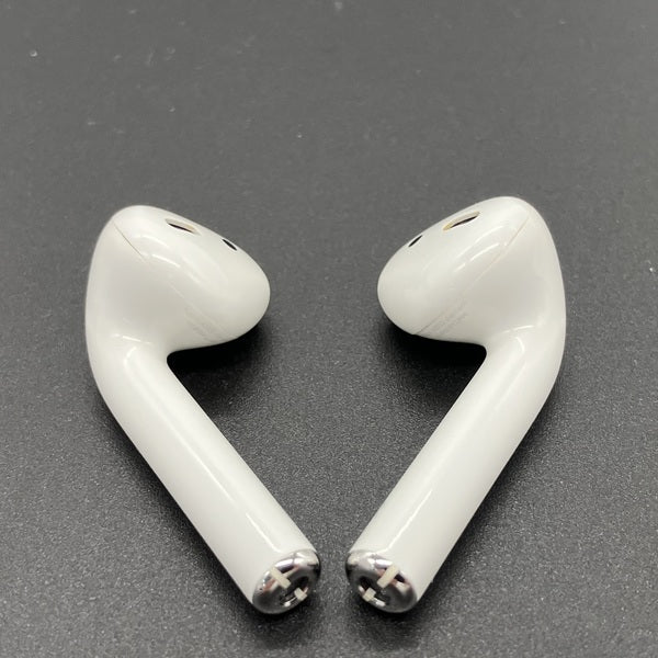 【中古】AirPods with Charging Case MV7N2J/A【秋葉原】
