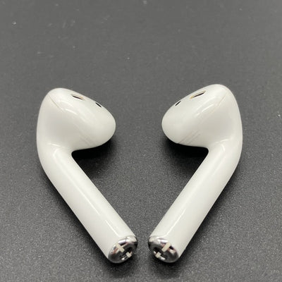 【中古】AirPods with Charging Case MV7N2J/A【秋葉原】