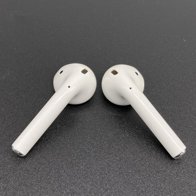 【中古】AirPods with Charging Case MV7N2J/A【秋葉原】