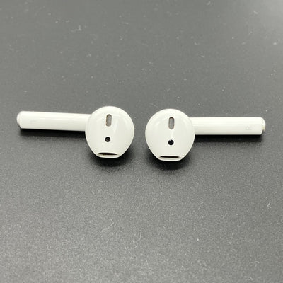 【中古】AirPods with Charging Case MV7N2J/A【秋葉原】