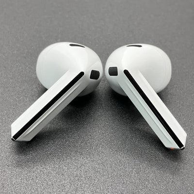 【中古】Galaxy Buds3 ホワイト 【SM-R530NZWAXJP】【秋葉原】