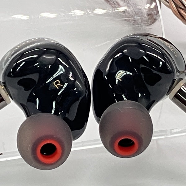 【中古】PERFORMER 8 4.4ｍｍモデル【秋葉原】
