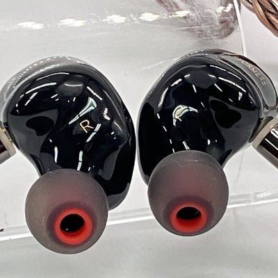 【中古】PERFORMER 8 4.4ｍｍモデル【秋葉原】