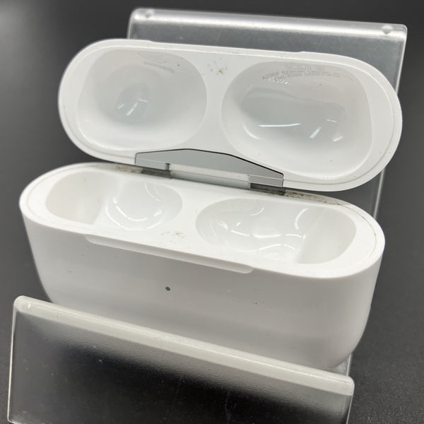 Apple 【中古】AirPods Pro (第2世代) MagSafe充電ケース(USB-C