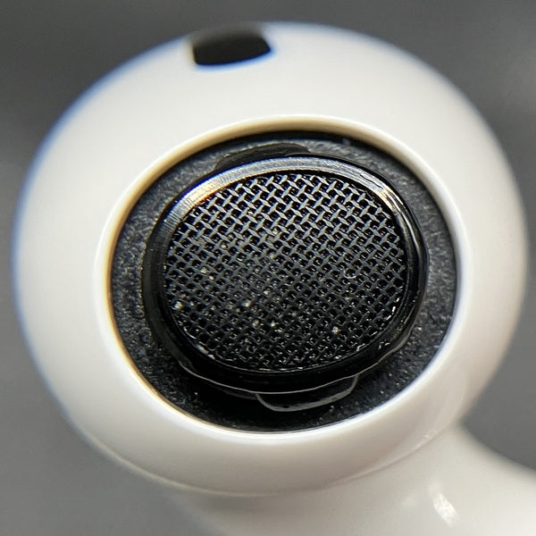 【中古】AirPods Pro (第2世代) MQD83J/A【秋葉原】