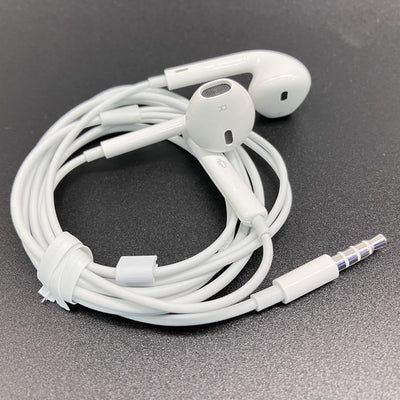 【中古】Apple EarPods with Remote and Mic【秋葉原】
