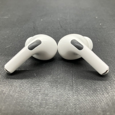 【中古】MagSafe充電ケース(USB-C)付きAirPods Pro(第2世代) MTJV3JA【秋葉原】