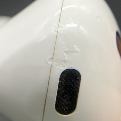 【中古】MagSafe充電ケース(USB-C)付きAirPods Pro(第2世代) MTJV3JA【秋葉原】