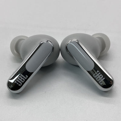 【中古】LIVE BEAM 3 シルバー【JBLLIVEBEAM3SIL】【秋葉原】