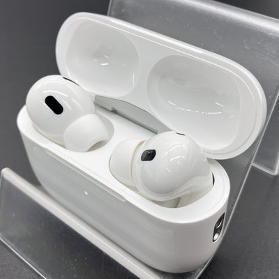 【中古】MagSafe充電ケース(USB-C)付きAirPods Pro(第2世代) MTJV3JA (海外モデル)【秋葉原】