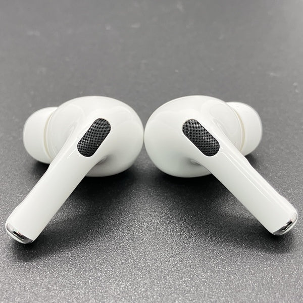 【中古】MagSafe充電ケース(USB-C)付きAirPods Pro(第2世代) MTJV3JA (海外モデル)【秋葉原】
