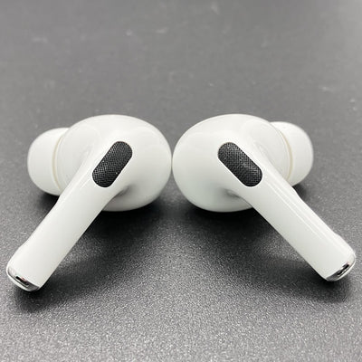 【中古】MagSafe充電ケース(USB-C)付きAirPods Pro(第2世代) MTJV3JA (海外モデル)【秋葉原】