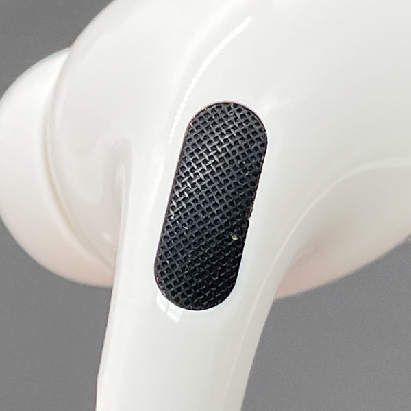 【中古】MagSafe充電ケース(USB-C)付きAirPods Pro(第2世代) MTJV3JA (海外モデル)【秋葉原】